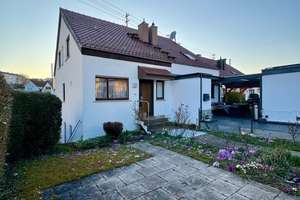 Reihenendhaus mit Einliegerwohnung und Blick über die Felder  - Top Lage nahe Ortskern – Die vollständige Adresse der Immobilie erhältst du vom Anbieter., 71277 Rutesheim – Vorschaubild 1