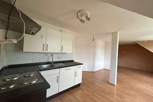 3 Zimmer Dachgeschosswohnung in Hannover Stöcken – Moorhoffstraße 14, 30419 Stöcken, Hannover – Vorschaubild 5