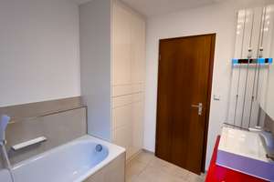 Zentrumsnahe 4-Zimmer Wohnung im Grünen! – Wallmerstraße 135, 70327 Untertürkheim (Ortsteil), Stuttgart – Vorschaubild 3