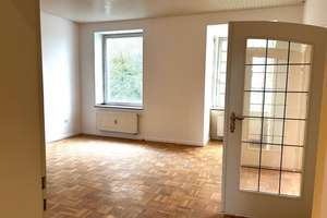 Charmante Altbauwohnung mit hohen Decken, Gartenmitbenutzung & Top-Lage – Kaiserstraße 77, 52249 Eschweiler – Vorschaubild 4
