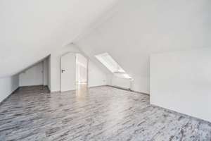 Wohnen mit Atmosphäre und Weitblick am Giersberg: 4ZKB mit EBK, Dachterrasse, Stellplatz und Garten – Edith-Langner-Straße 73, 57072 Siegen, Siegen – Vorschaubild 15