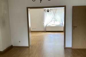 Wohnung im 1. OG - 3-4 Zimmer - zentral gelegen (E0182) – Hofstraße 95, 41065 Mönchengladbach – Vorschaubild 1