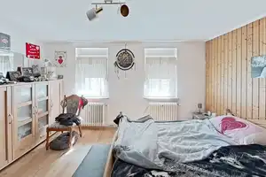 Faktor 12, positiver Cashflow: Attraktives Mehrfamilienhaus als Kapitalanlage – Hameln-Pyrmont (Kreis) – Vorschaubild 2
