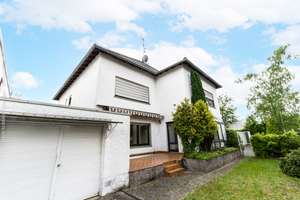Zweifamilienhaus mit ausgebautem DG, Werkshalle, Garagen und attraktiver Bauoption in Neu-Isenburg – Die vollständige Adresse der Immobilie erhältst du vom Anbieter., 63263 Neu-Isenburg – Vorschaubild 3