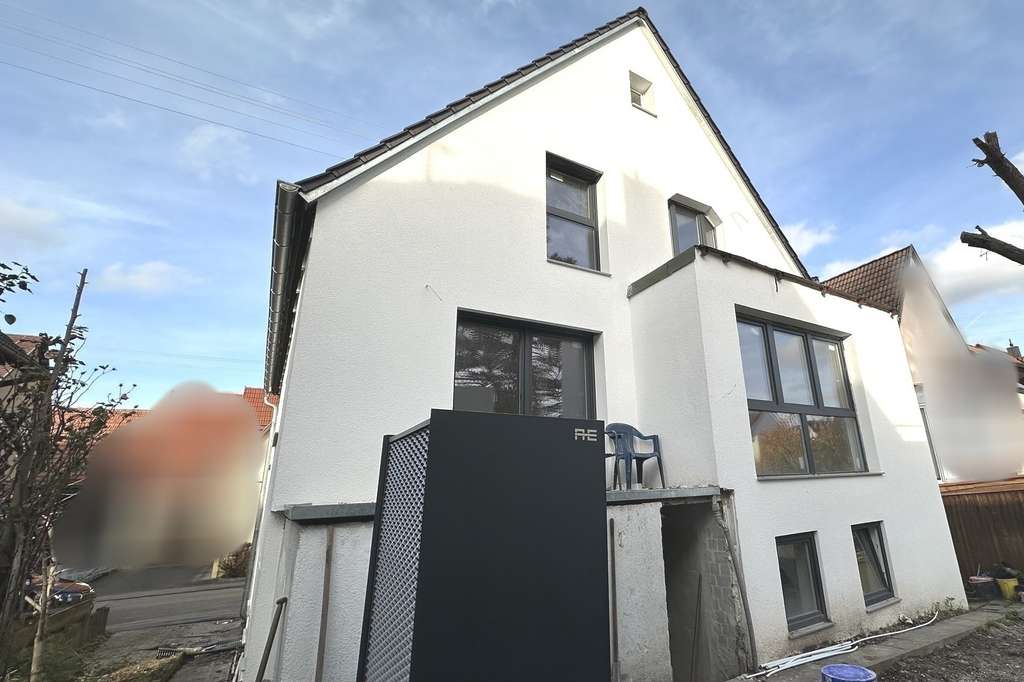 Immobilie in Schwaikheim - Hochwertig saniertes Dreifamilienhaus in zentraler Lage von Schwaikheim - Bild 3