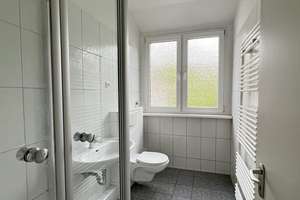 Charmante Altbau-Perle! Helle 2½-R.-Dachgeschoss-Wohnung OHNE BALKON In Rüttenscheid – Die vollständige Adresse der Immobilie erhältst du vom Anbieter., 45130 Rüttenscheid, Essen – Vorschaubild 6