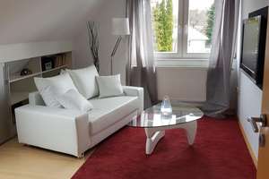 Möblierte 2-Zimmer-Dachgeschosswohnung in München Solln – Die vollständige Adresse der Immobilie erhältst du vom Anbieter., 81477 Obersendling, München – Vorschaubild 2