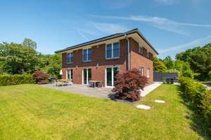 Exklusiver KfW40-Neubau: Stadtvilla in ruhiger Wohnlage von Iserbrook – Energieeffizienzklasse A+ |  – Die vollständige Adresse der Immobilie erhältst du vom Anbieter., 22589 Iserbrook, Hamburg – Vorschaubild 3