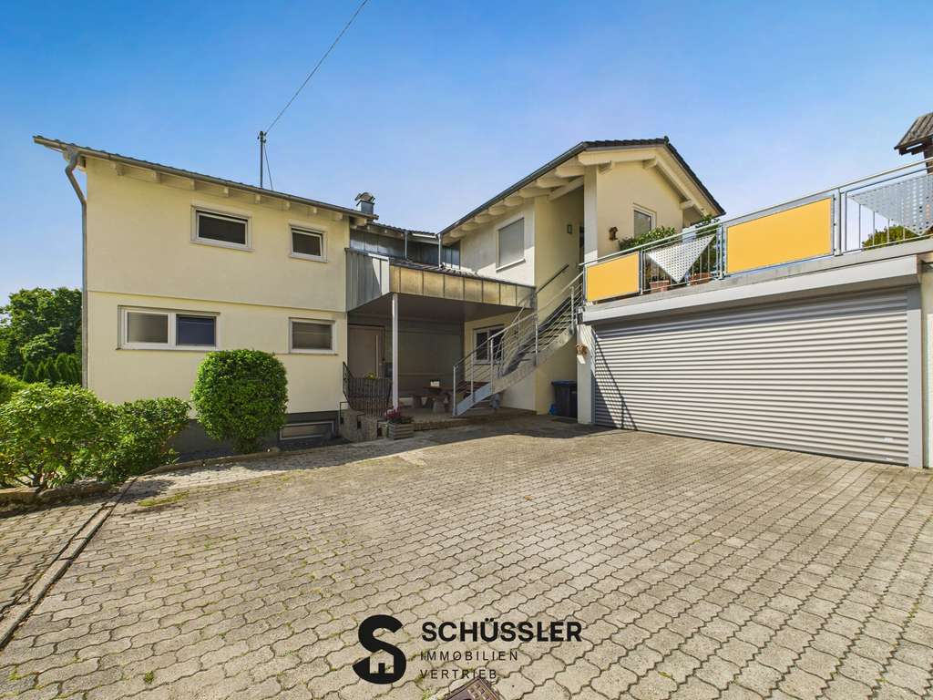 Immobilie in Albershausen - Zweifamilienhaus mit separater Wohneinheit & 813 m² Grundstück in Albershausen - Bild 2