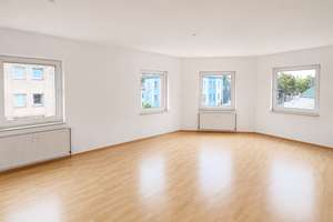 Helle 4-Zimmer-Wohnung mit großzügigem Grundriss in Oberhausen-Lirich