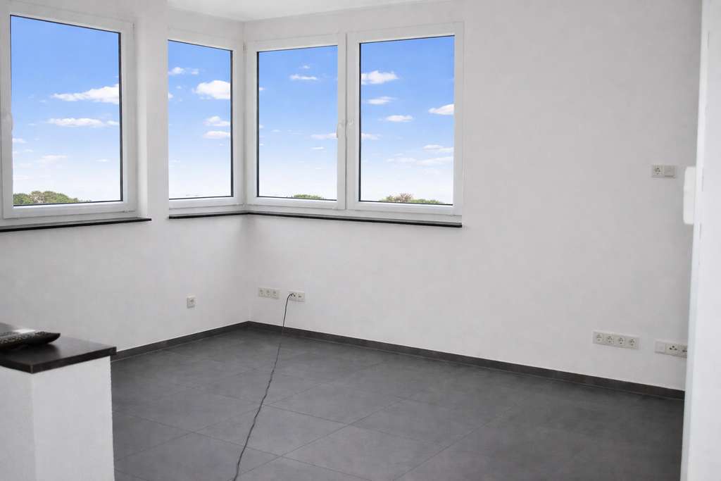 Immobilie in Kordel - Attraktives Wohnhaus  von zwei Einheiten mit Wärmepumpe, Balkon .... in Kordel  - Bild 2