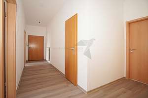 Exklusive 3 Raum Wohnung mit XXL Balkon, Aufzug und Tageslichtbad im Kaßberg-Karree !! – Marianne-Brandt-Straße 1, 9112 Kaßberg, Chemnitz – Vorschaubild 12
