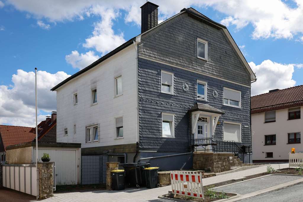 Immobilie in Medebach - Vermietung trifft Wertsteigerung – Ihr Wohnobjekt mit Zukunft - Bild 1