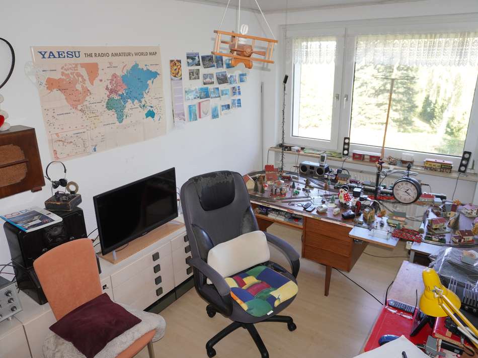 Kinderzimmer-Büro
