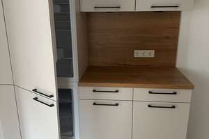 2-Zimmer-DG-Wohnung mit neuer Einbauküche und Tageslichtbad im HH Erstbezug nach Kernsanierung – Häfnergasse 1, 65183 Mitte, Wiesbaden – Vorschaubild 4