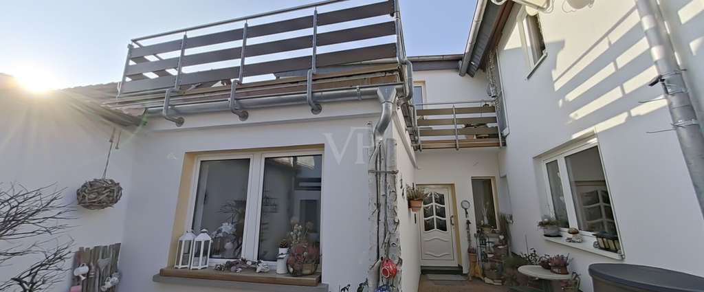 Immobilie in Sollstedt - Stilvoll modernisiertes Einfamilienhaus mit großzügigem Wohnambiente in sehr schöner Wohnlage in Sol - Bild 2