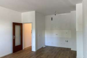 Geschmackvolle, modernisierte 2-Zimmer-Erdgeschosswohnung mit Balkon in Köln Riehl