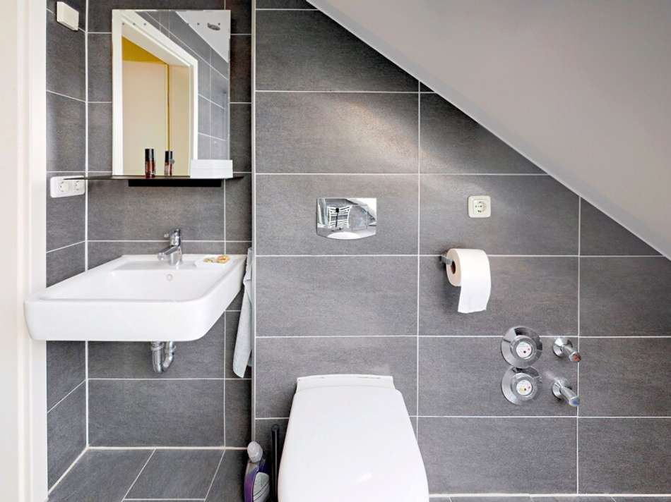 Gäste-WC mit Dusche