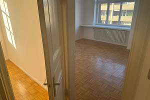 2,5-Zimmer-Wohnung und 1,5 Zimmer Wohnung in Oberkasseler Villa.  – Schanzenstraße 11a, 40549 Oberkassel, Düsseldorf – Vorschaubild 4