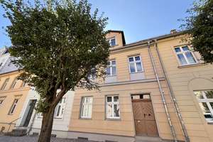 Stilvoll saniertes Einfamilienhaus mit hochwertiger Ausstattung, PV-Anlage & Bangkirai-Terrasse – 16816 Neuruppin – Vorschaubild 1