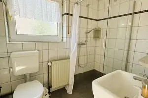 Mit Weitblick: Einfamilienhaus mit Garage und Garten in ruhiger Lage – Aurich (Kreis) – Vorschaubild 11