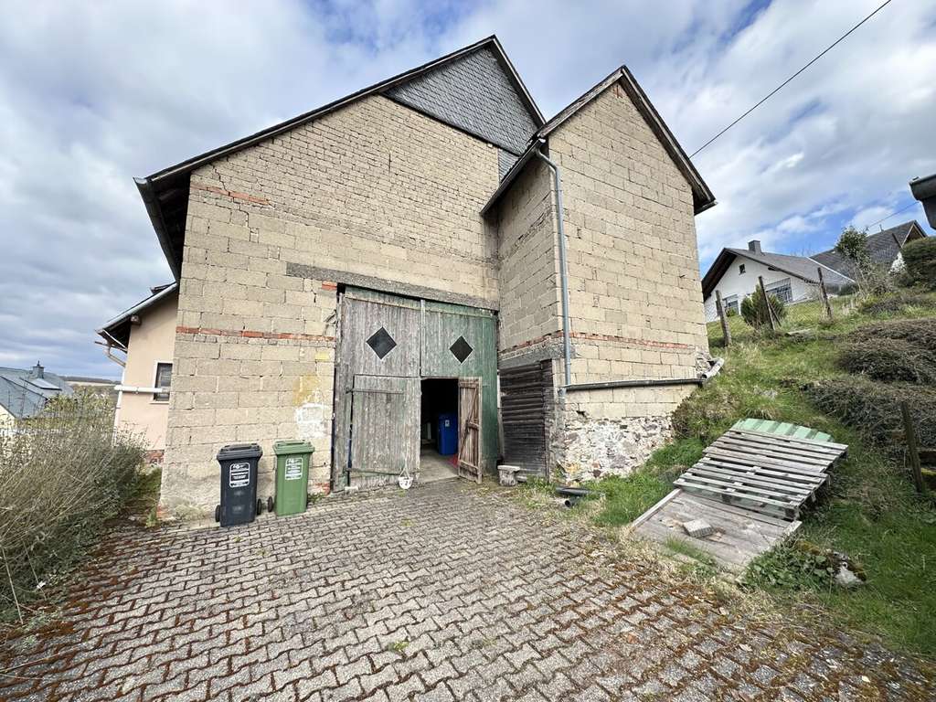 Immobilie in Mengerschied - Schönes Einfamilienhaus mit Ausbaupotenzial in Mengerschied - Bild 4