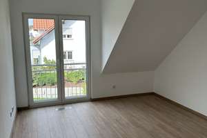 Exklusive Neubau-Doppelhaushälfte (Bj. 2023) | 148 m² | Wärmepumpe | A+ | Garten | Ruhige Lage  – Elogiusstraße 18, 72511 Bingen – Vorschaubild 7