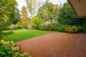 Bestlage in Wittlaer! Repräsentativer Landhausstil, helle Räume, großer Garten und vieles mehr... – Düsseldorf – Vorschaubild 4