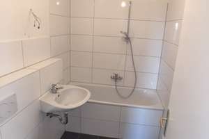 Ihr neues Zuhause- 3-Zimmerwohnung mit Loggia in Grevenbroich – Kurt-Huber-Straße 1, 41515 Grevenbroich – Vorschaubild 4