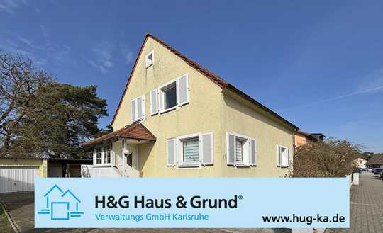 FREIWERDEND: Einfamilienhaus auf großem Grundstück und weiterer Bauplatz in Neureut-Kirc