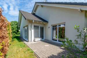Modernes Niedrigenergiehaus auf einer Ebene- Wohnen mit Wintergarten, Kamin und viel Platz – Die vollständige Adresse der Immobilie erhältst du vom Anbieter., 33129 Delbrück – Vorschaubild 3