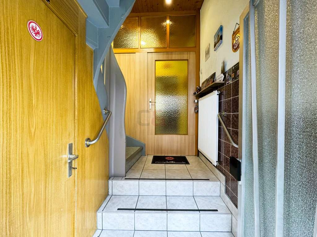 Immobilie in Maintal - Haus mit zwei Wohnungen im Schönheitsschlaf - ideal für Eigennutzer oder Kapitalanleger - Bild 4