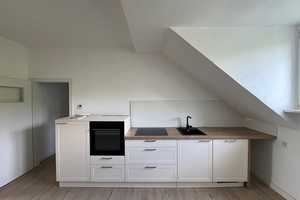 Freundliche 2-Zimmer-DG-Wohnung mit großer Wohnküche in Wuppertal – Uellendahlerstraße 452, 42109 Wuppertal – Vorschaubild 8