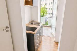 Erstbezug nach Sanierung: Helles 1-Zimmer-Apartment mit Balkon, Pantryküche & Tageslichtbad im Essen – Friedrichstraße 8, 45128 Südviertel, Essen – Vorschaubild 1