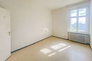 WOHNJUWEL MIT POTENZIAL! GROßZÜGIG GESCHNITTENE & HELLE WOHNUNG AM REGIERUNGSVIERTEL! PROVISIONSFREI – Alt-Moabit 137, 10557 Moabit, Berlin – Vorschaubild 5