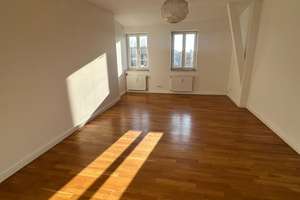 Großzügig wohnen in Charlottenburg: 4-Zimmer-Dachgeschosswohnung mit Terrasse – Pestalozzistraße 33, 10627 Charlottenburg, Berlin – Vorschaubild 3