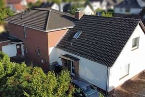 Zwei Häuser - zwei Wohneinheiten - ein Grundstück - teilvermietet in Ovelgönne – Die vollständige Adresse der Immobilie erhältst du vom Anbieter., 29313 Hambühren – Vorschaubild 2