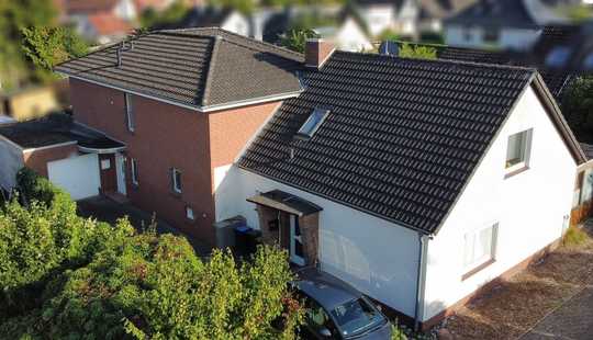 Bild von Zwei Häuser - drei Wohneinheiten - ein Grundstück - teilvermietet in Ovelgönne