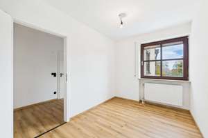 Erstbezug nach Modernisierung: Großzügige 3-Zimmer-Wohnung mit Balkon in begehrter Lage! – Die vollständige Adresse der Immobilie erhältst du vom Anbieter., 93051 Kumpfmühl-Ziegetsdorf-Neuprüll, Regensburg – Vorschaubild 16