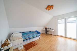 Hochwertiges Familienhaus mit Wintergarten, Doppelcarport, Wellnessbad, Photovoltaik und separater E – Die vollständige Adresse der Immobilie erhältst du vom Anbieter., 26676 Barßel – Vorschaubild 21