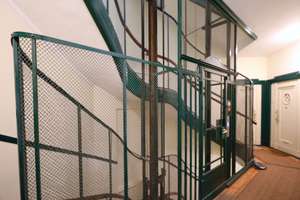 BEGEHRTER ALTBAU-CHARME - BELIEBTE  LAGE NAHE LIETZENSEE - HOLZDIELEN, FISCHGRÄTPARKETT & STUCK – Fredericiastr. 4a__, 14059 Westend, Berlin – Vorschaubild 21