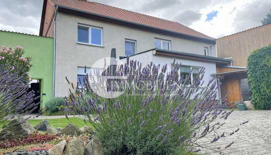 Bild von Gepflegtes Zweifamilienhaus mit Nebengebäude im Raum Salzwedel