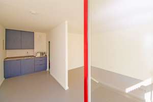 1 Zi-Whg mit Südbalkon EBK Aufzug im VH 2. OG mit Blick ins Grüne – Fehlerstrasse 8, 12161 Friedenau, Berlin – Vorschaubild 5
