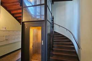 Helle DG-Wohnung mit Galerie, ca. 64 m² WZ, Kamin, Gäste-WC, gr. Balkon, Lift, SP mgl. – Die vollständige Adresse der Immobilie erhältst du vom Anbieter., 4103 Zentrum-Südost, Leipzig – Vorschaubild 4