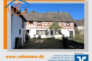 Von IPC: Bauernhaus in Berzhahn, ideal für zwei Generationen – Die vollständige Adresse der Immobilie erhältst du vom Anbieter., 56459 Berzhahn – Vorschaubild 1