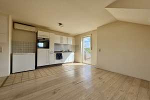 Dachgeschosswohnung mit Balkon – Die vollständige Adresse der Immobilie erhältst du vom Anbieter., 67304 Eisenberg (Pfalz) – Vorschaubild 2