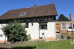 Attraktives Einfamilienhaus mit lichtdurchflutetem Wohnbereich und Balkon - perfekt für Ihre Familie – Die vollständige Adresse der Immobilie erhältst du vom Anbieter., 77815 Bühl – Vorschaubild 2