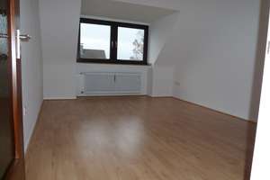 Ruhige und helle 3,5-Zimmer-DG-Wohnung in Bedingrade – Die vollständige Adresse der Immobilie erhältst du vom Anbieter., 45359 Bedingrade, Essen – Vorschaubild 10