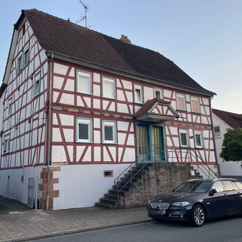*** Denkmalgeschütztes Haus mit Gewerbeeinheit