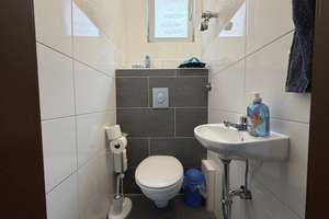 Solide 3-Zimmer-Wohnung mit praktischer Aufteilung – Die vollständige Adresse der Immobilie erhältst du vom Anbieter., 70327 Untertürkheim (Ortsteil), Stuttgart – Vorschaubild 9
